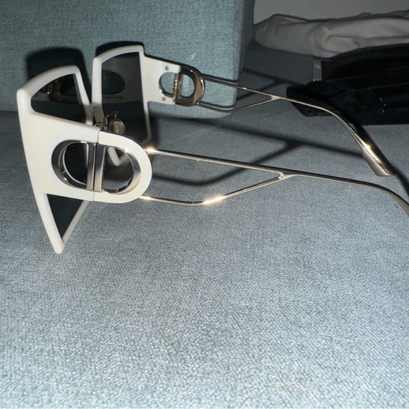 DIOR 30MONTAIGNE SU SQUARE SUNGLASSES IN IVORY - Picture 1 of 6